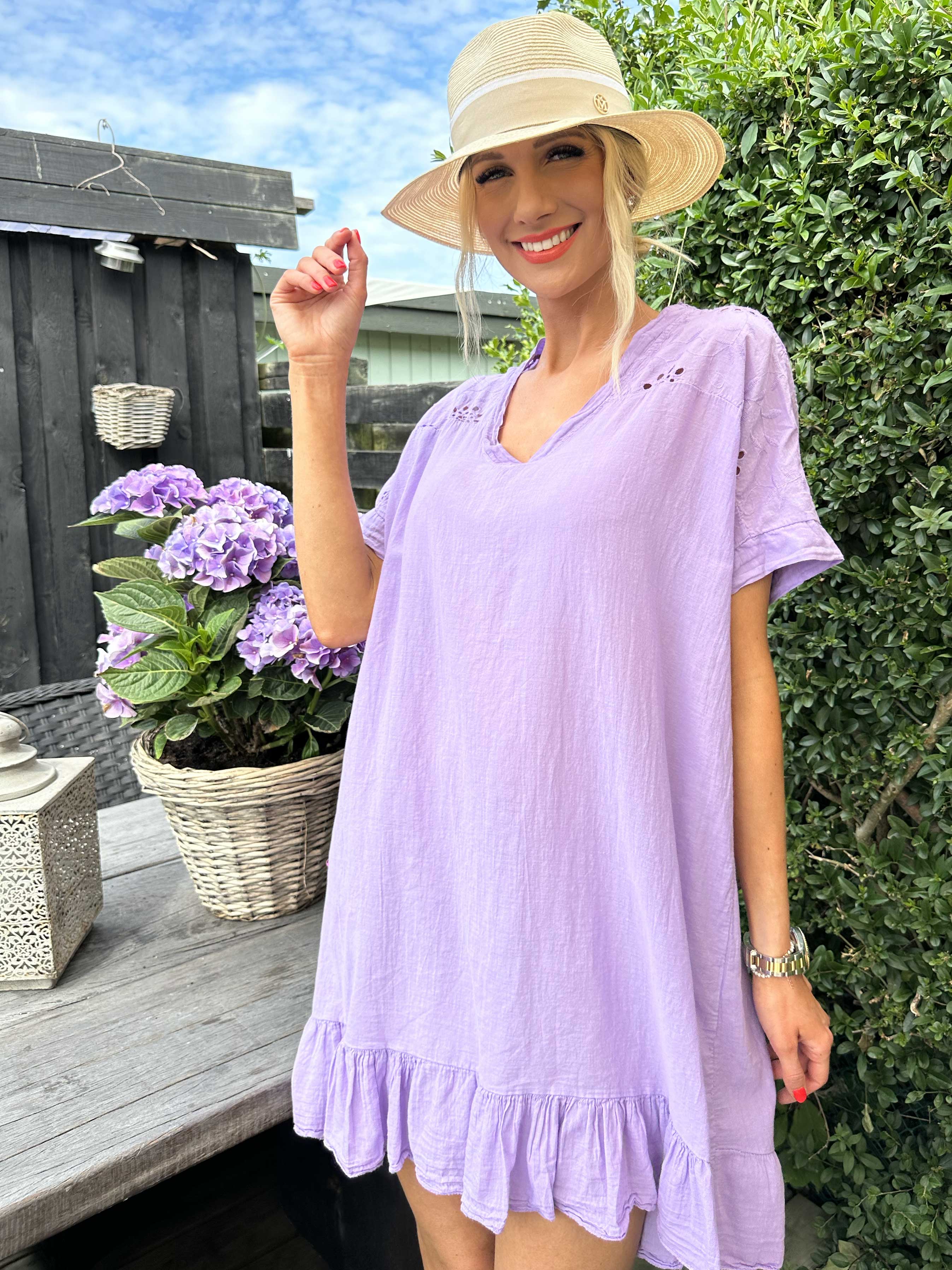 Bine - Simpel sommerkjole med broderie anglaise